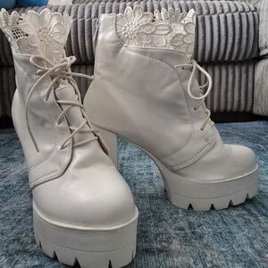 Elegant White Lace-Up Platform Boots